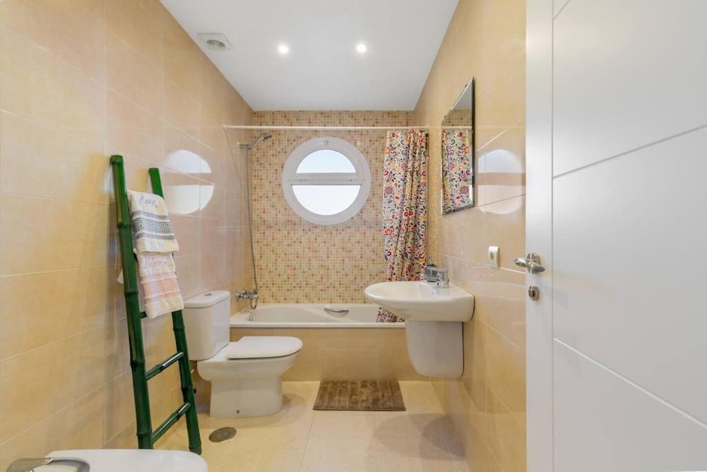 Apartamento Calma Beach Home Torremolinos Luaran gambar